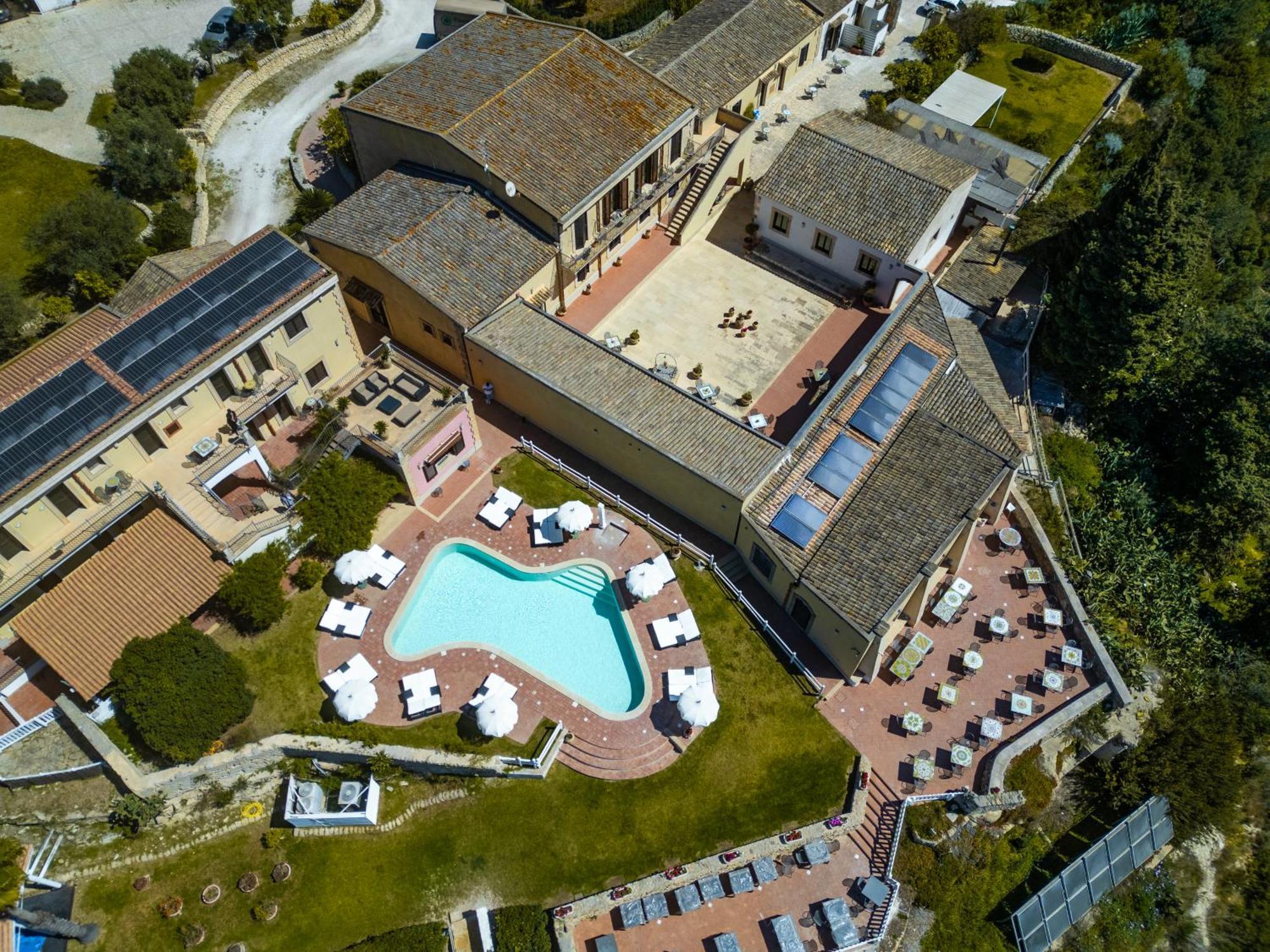 Hotel La Corte Del Sole Lido di Noto Екстериор снимка